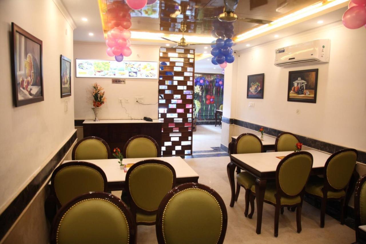 Hotel Dev Residency Vrindāvan Exterior photo