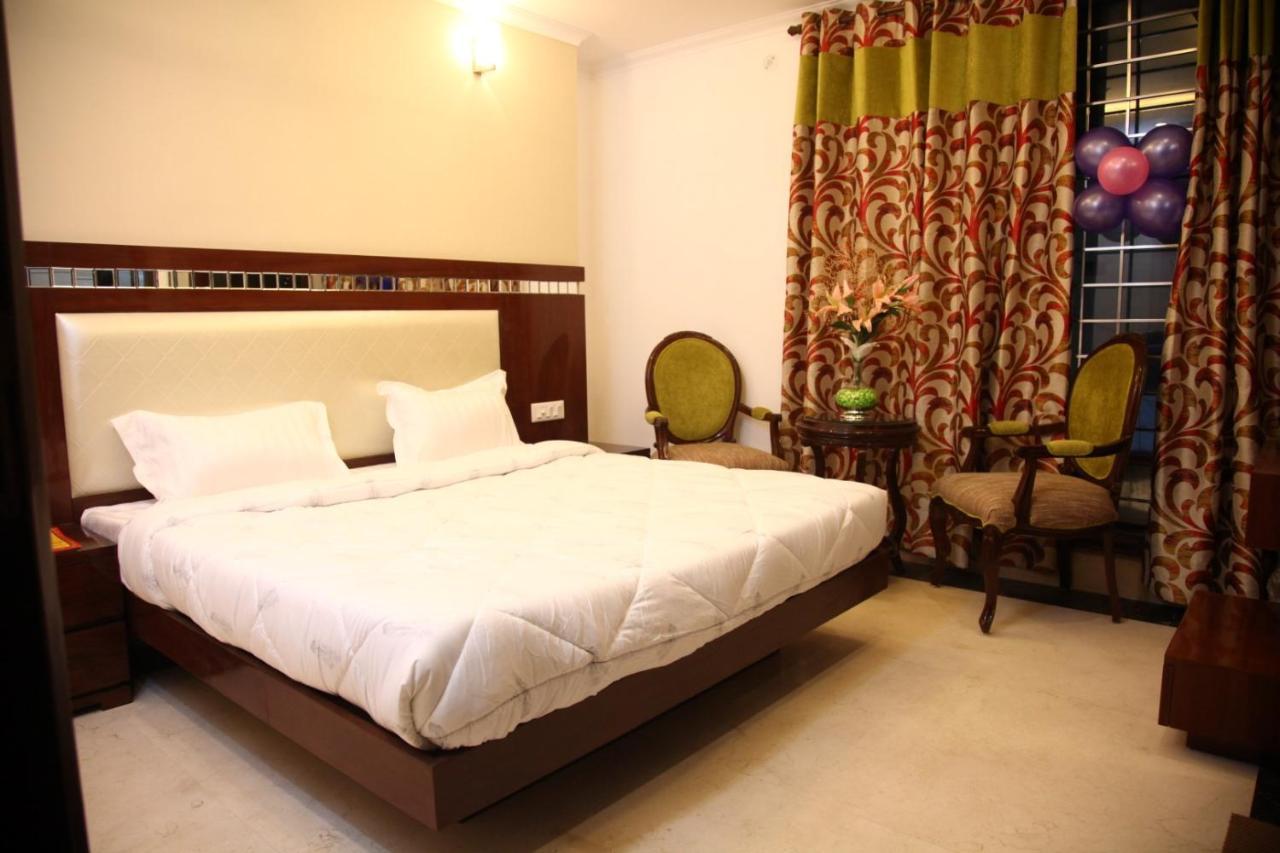 Hotel Dev Residency Vrindāvan Exterior photo