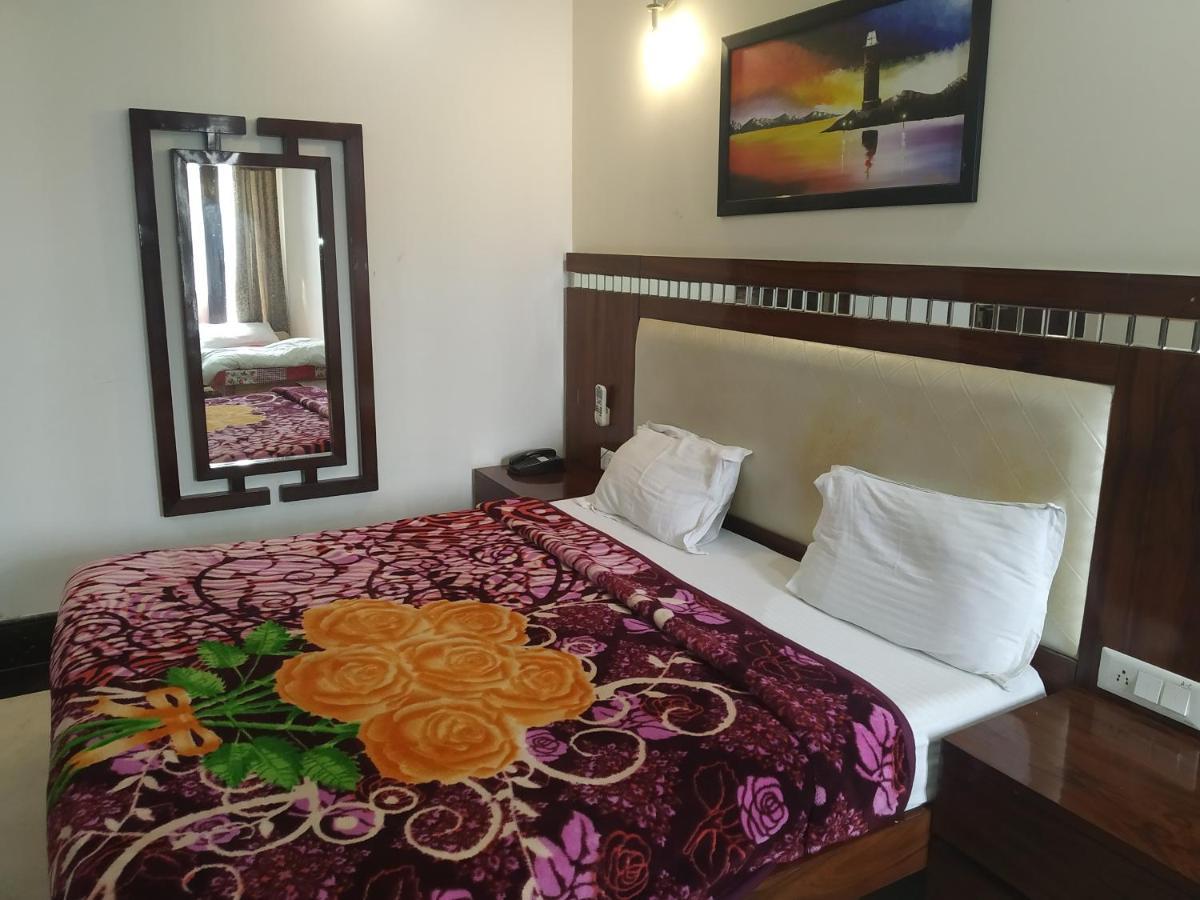 Hotel Dev Residency Vrindāvan Exterior photo