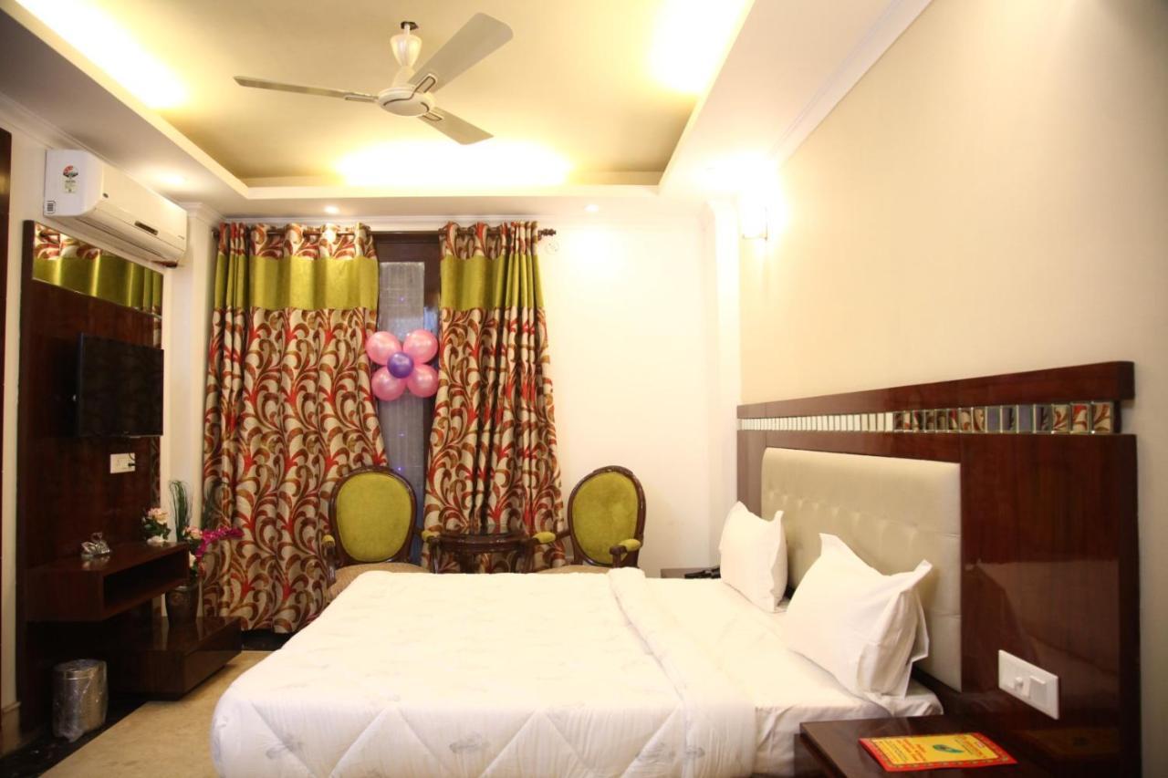 Hotel Dev Residency Vrindāvan Exterior photo