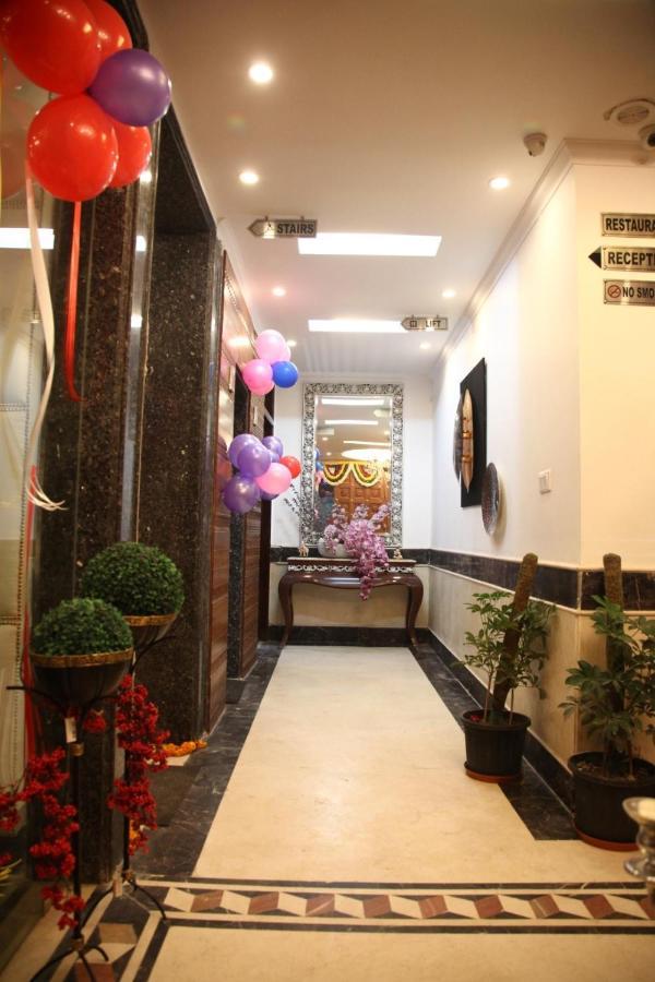 Hotel Dev Residency Vrindāvan Exterior photo