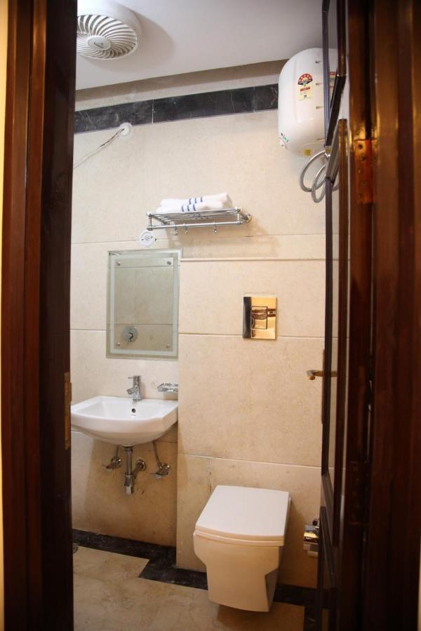 Hotel Dev Residency Vrindāvan Exterior photo