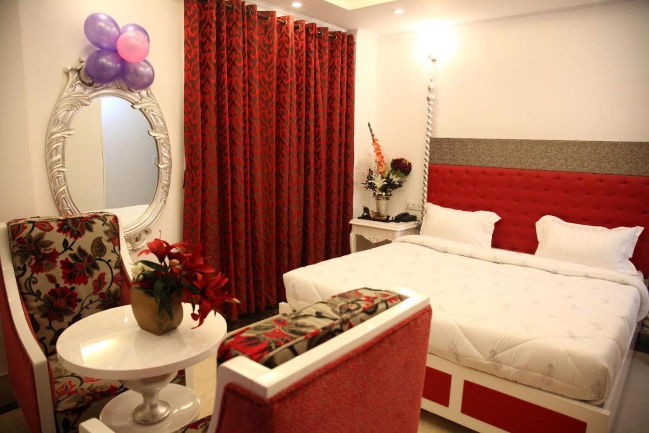 Hotel Dev Residency Vrindāvan Exterior photo